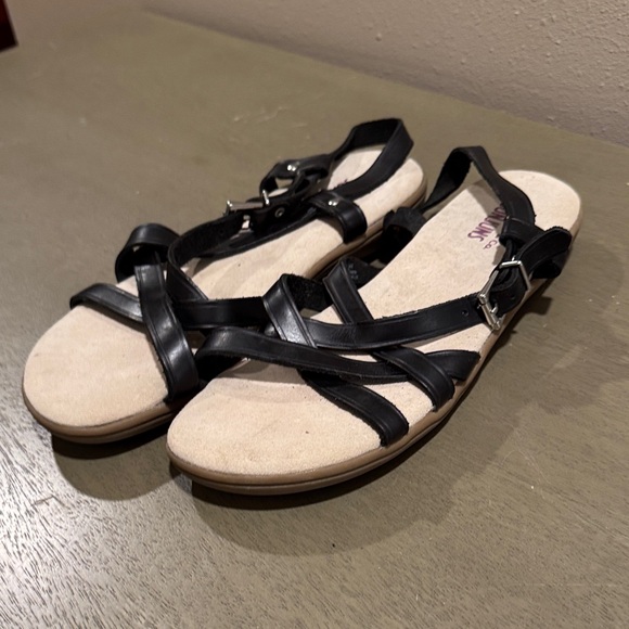 G.H. Bass & Co. Shoes - G.H. Bass & Co. Black Margie Strappy Slingback Sunjuns Sandals size 9